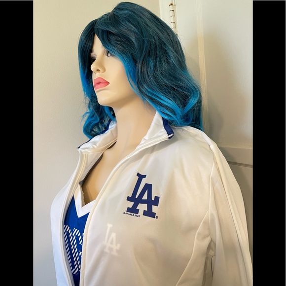 Los Angeles Dodgers Sweater - Picture 13 of 14